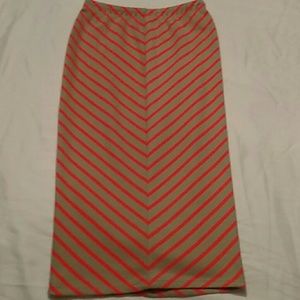 Stretch pencil skirt