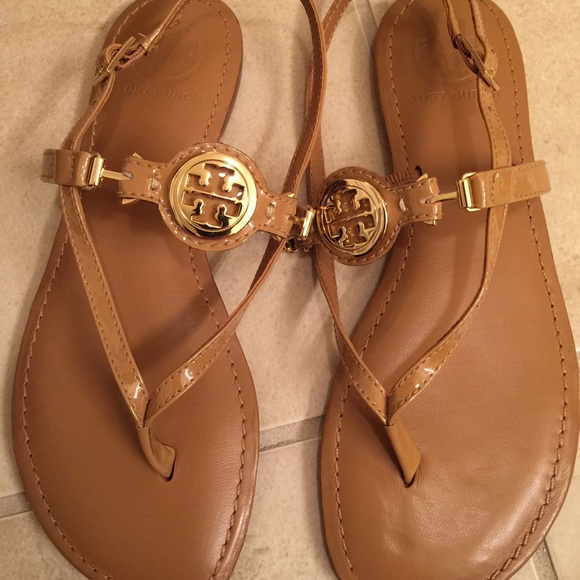 tory burch nude flip flops