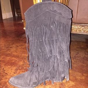 Black fringe cowboy boots!