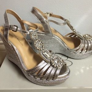 Perfect condition Antonio Melani wedges!