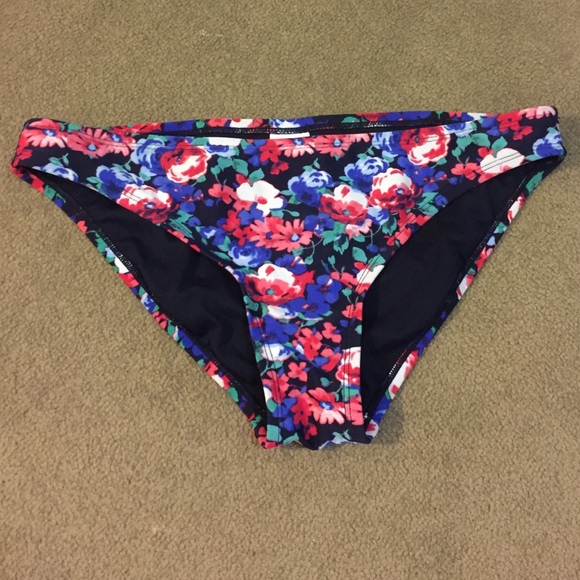 Floral swim bottom