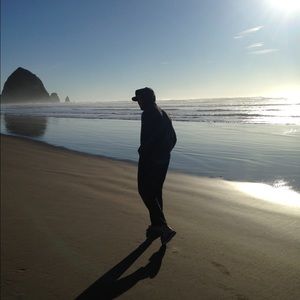 Meet your Posher, Thea