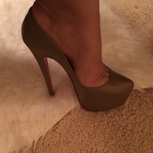 Authentic Christian louboutin Daffodils-160mm - Picture 4 of 4