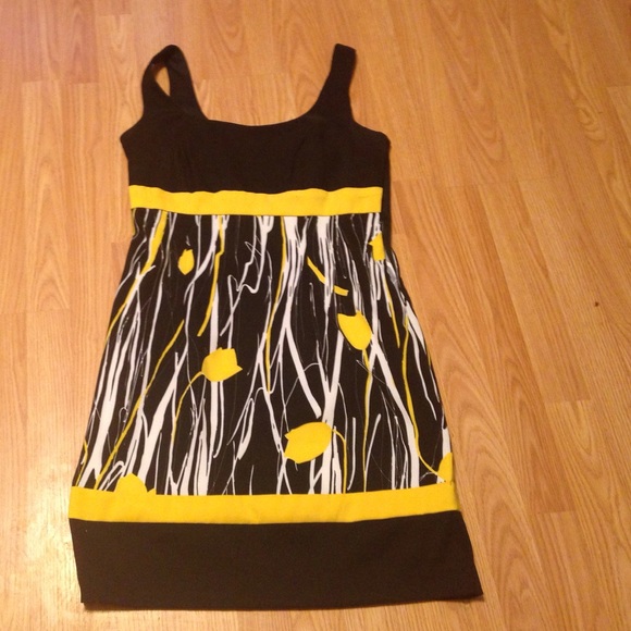 Dress - Picture 2 of 2