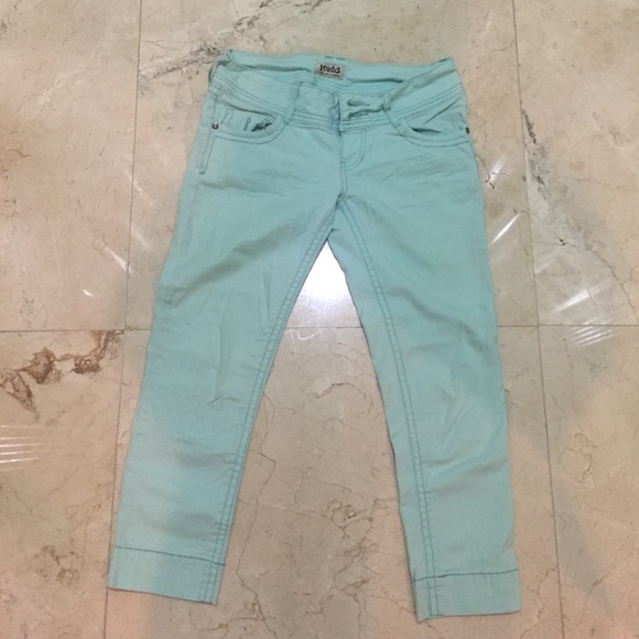 Mint Mudd Capris