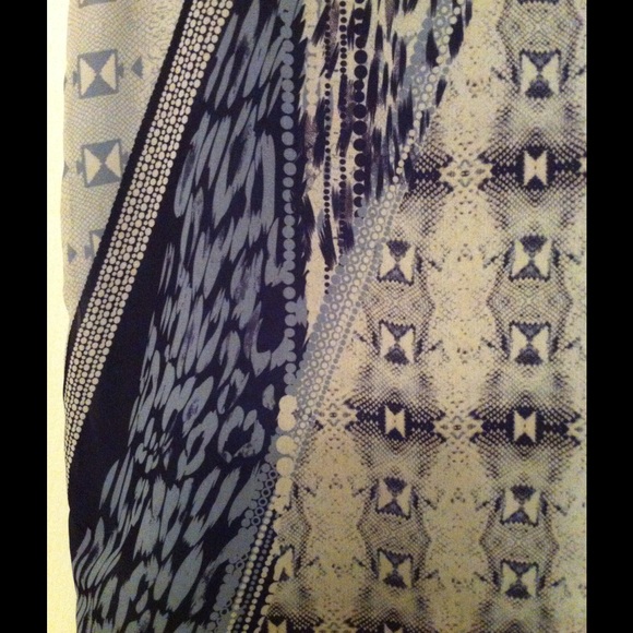 Sleeveless blouse.