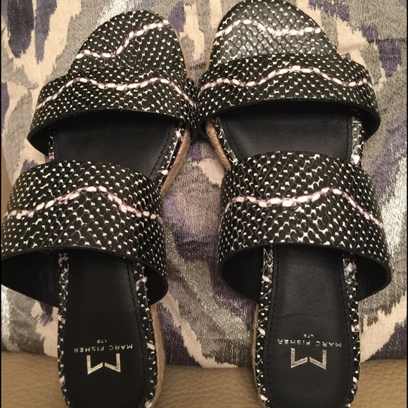 New Marc Fisher- size 6