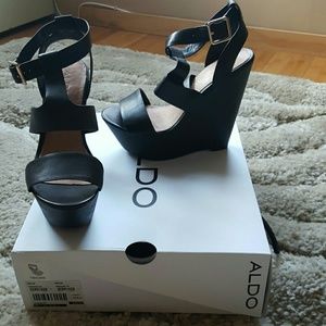 Wedge sandals