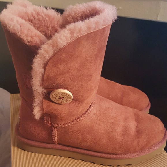 ugg bailey button auburn ugg bailey button auburn