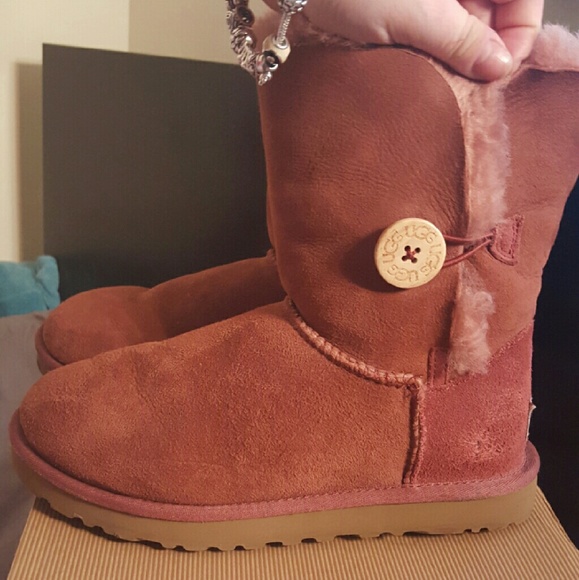 ugg bailey button auburn ugg bailey button auburn