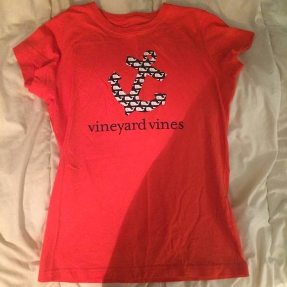 Vineyard Vines Tee