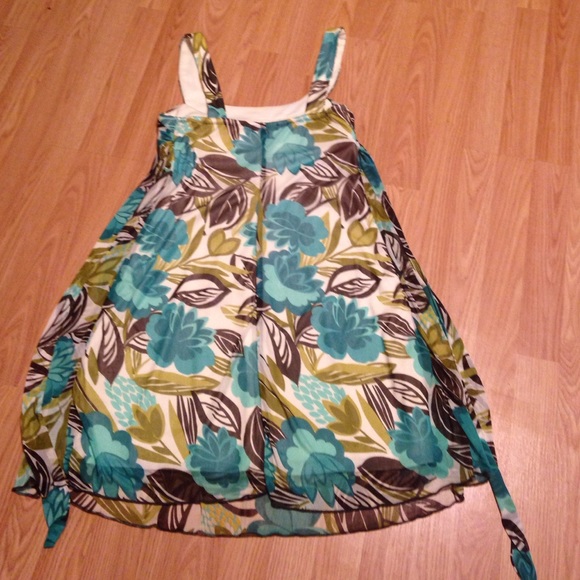 Dress - Picture 2 of 2