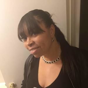 Meet your Posher, Dee