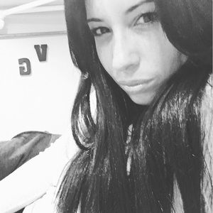 Meet your Posher, Vanessa