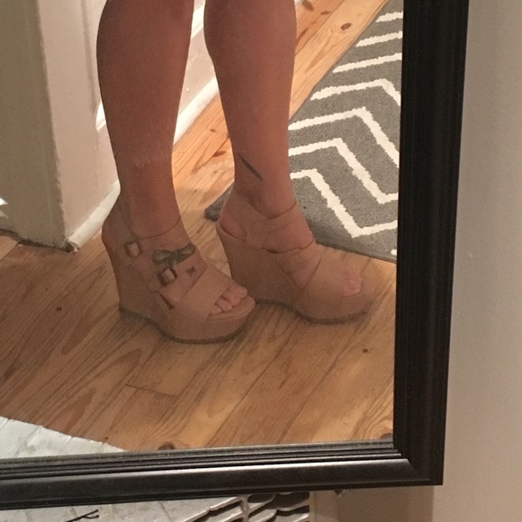 Vera wang wedges