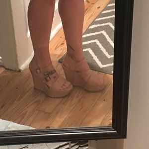 Vera wang wedges