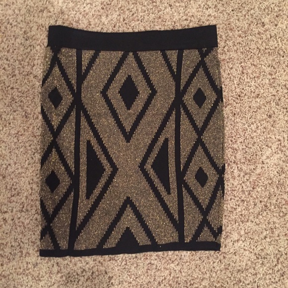 Fitted mini skirt - Picture 1 of 1