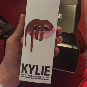 Kylie lipkit in DOLCE K