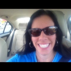 Meet your Posher, Lisa