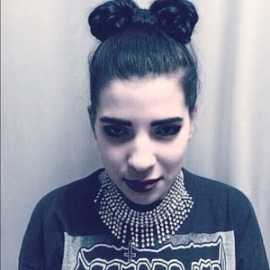 Meet your Posher, Alexandra