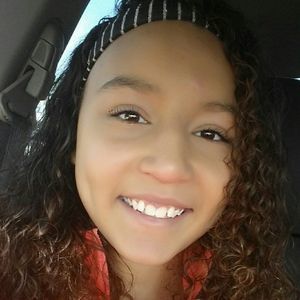 Meet your Posher, Corinne