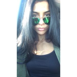 Meet your Posher, Arianna