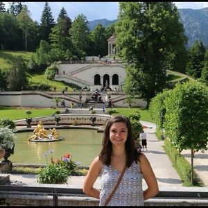 Meet your Posher, Amy