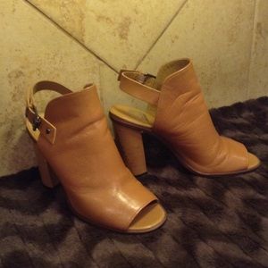 Dolce Vita Tan Leather Taupe Heels