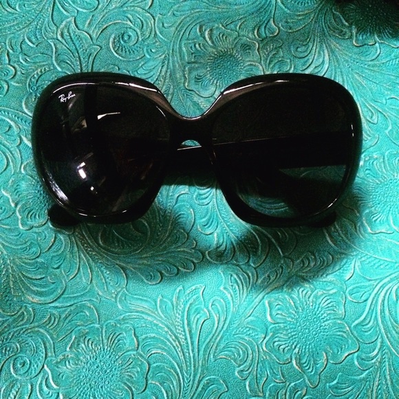 Jackie Ohh II Ray Ban sunglasses