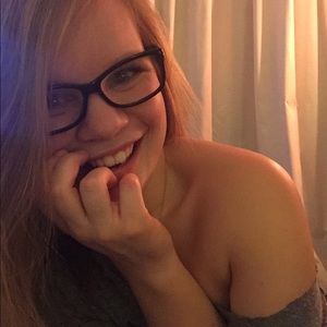 Meet your Posher, Kacy