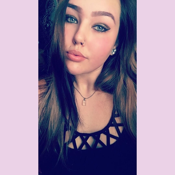 Meet your Posher, Bree - Picture 1 of 1