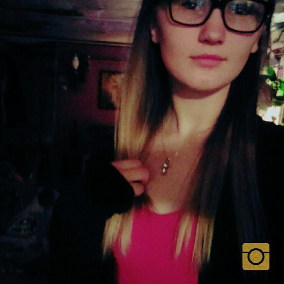 Meet your Posher, Emma - Picture 1 of 1