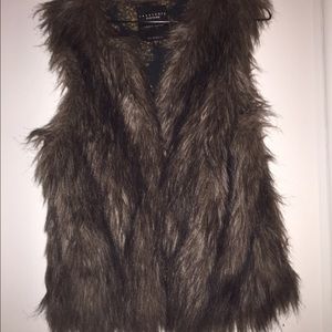Fur vest