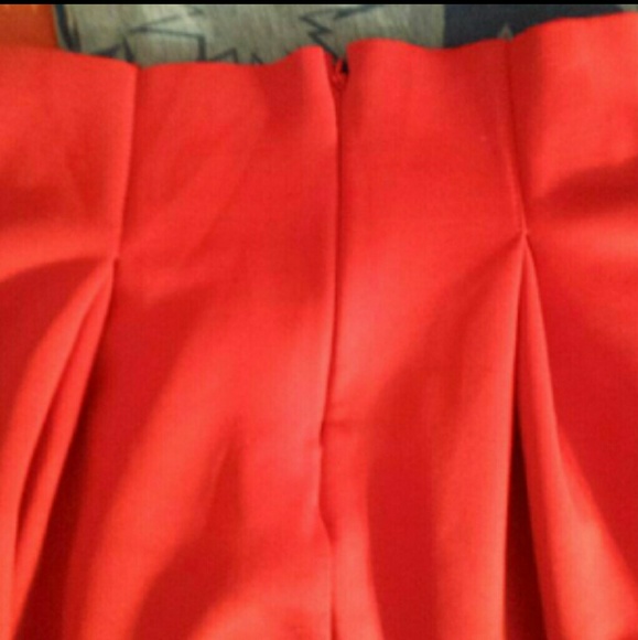NEW HANDMADE RED SKATER SKIRT - Picture 3 of 4