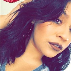 Meet your Posher, Alejandra