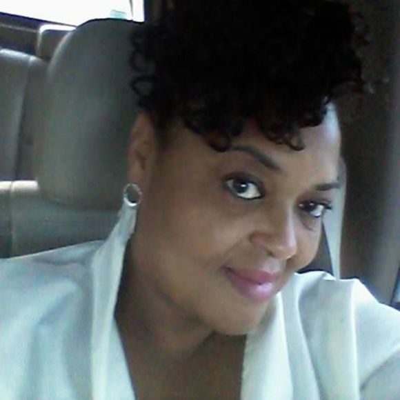 Meet your Posher, Sandra - Picture 1 of 1