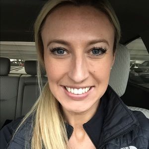 Meet your Posher, Traci