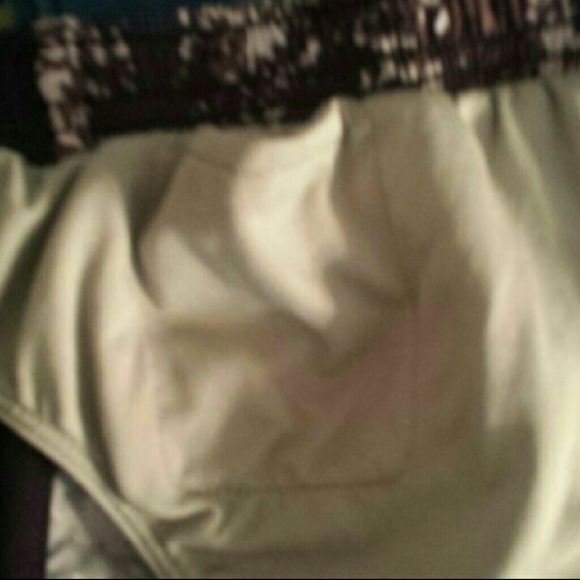 NWOT NIKE DRI-FIT PURPLE CAMO RUNNING SHORTS - Picture 4 of 4