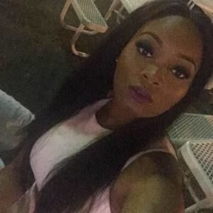 Meet your Posher, Janelle