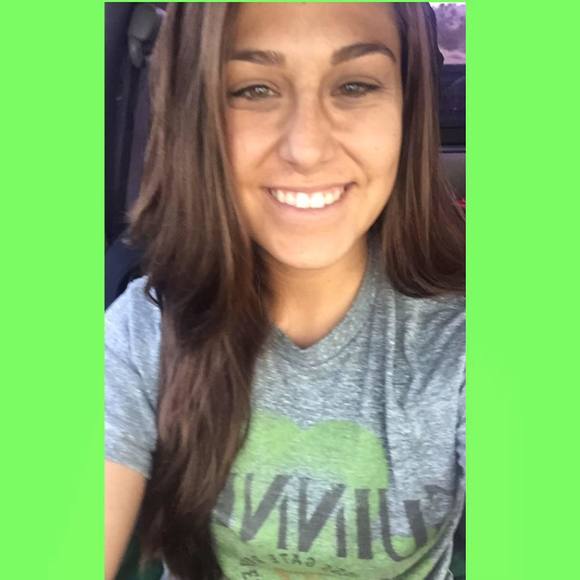 Meet your Posher, Kayla
