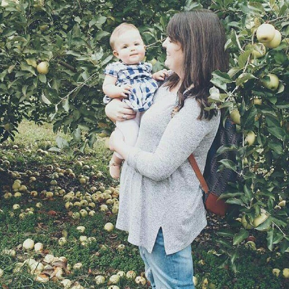 Meet your Posher, Meagan - Picture 2 of 4