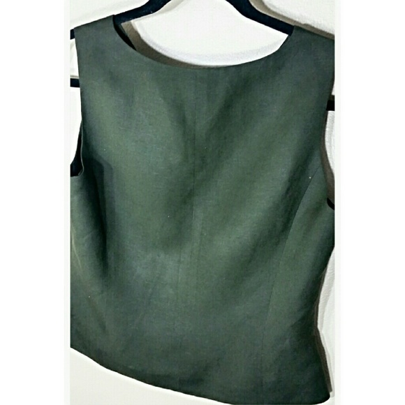 LINEN V NECK GREEN TOP.. - Picture 2 of 2
