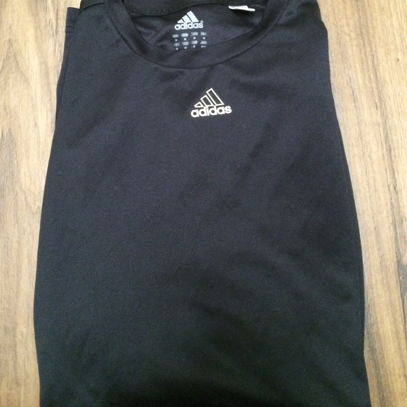 Black men's medium adidas shirt