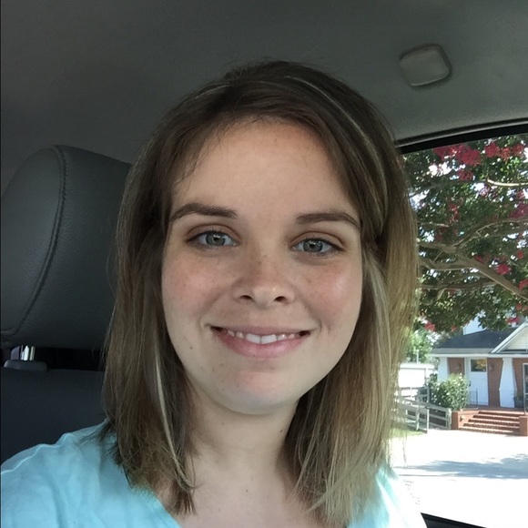 Meet your Posher, Leigh - Picture 1 of 1