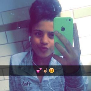 Meet your Posher, Lay