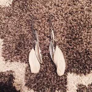 Feather boho earrings