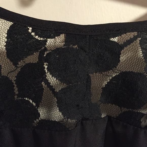 🎉FINAL PRICE 🎉 Black lace crop top - Picture 4 of 4