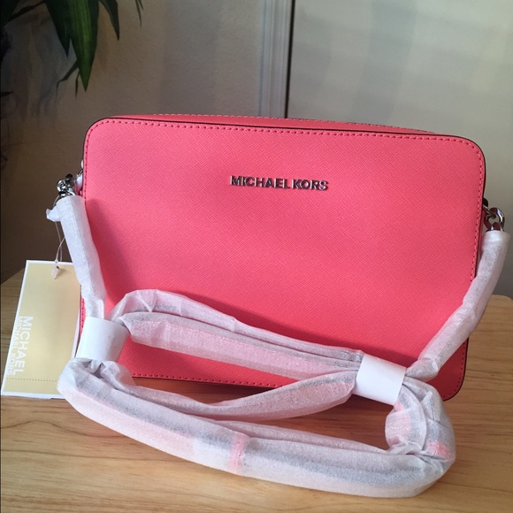 SOLD❌Michael Kors large crossbody