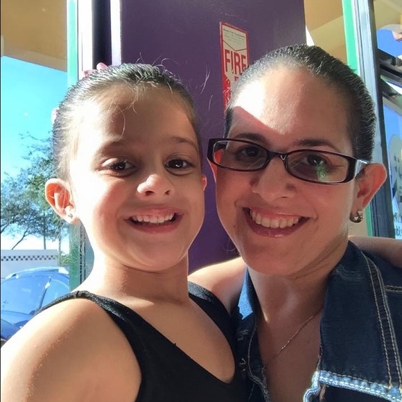 Meet your Posher, Maidoly - Picture 1 of 1