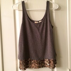 Price Cut ✂️ Charcoal gray and gold sequin tank